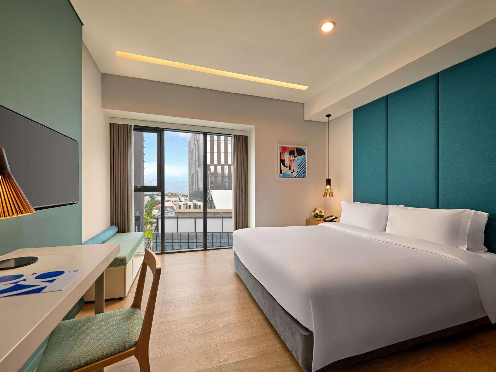 Novotel Living Saigon South Ho-Chi-Minh-Stadt Exterior foto