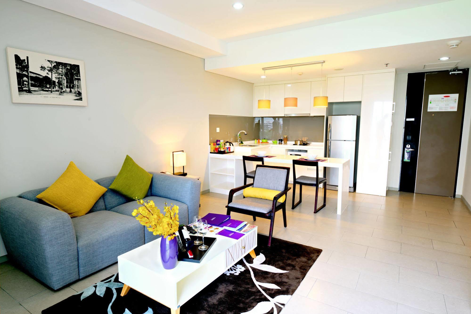 Novotel Living Saigon South Ho-Chi-Minh-Stadt Exterior foto